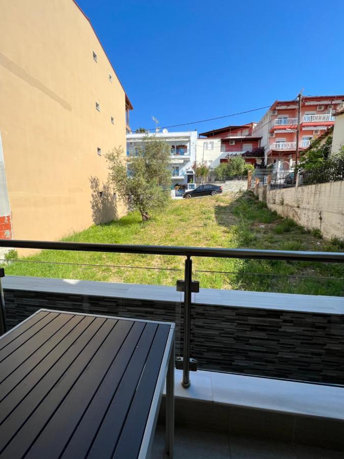 Oasis Apartment Сарти Екстериор снимка