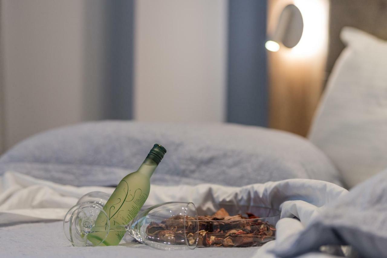 Oasis Apartment Сарти Екстериор снимка